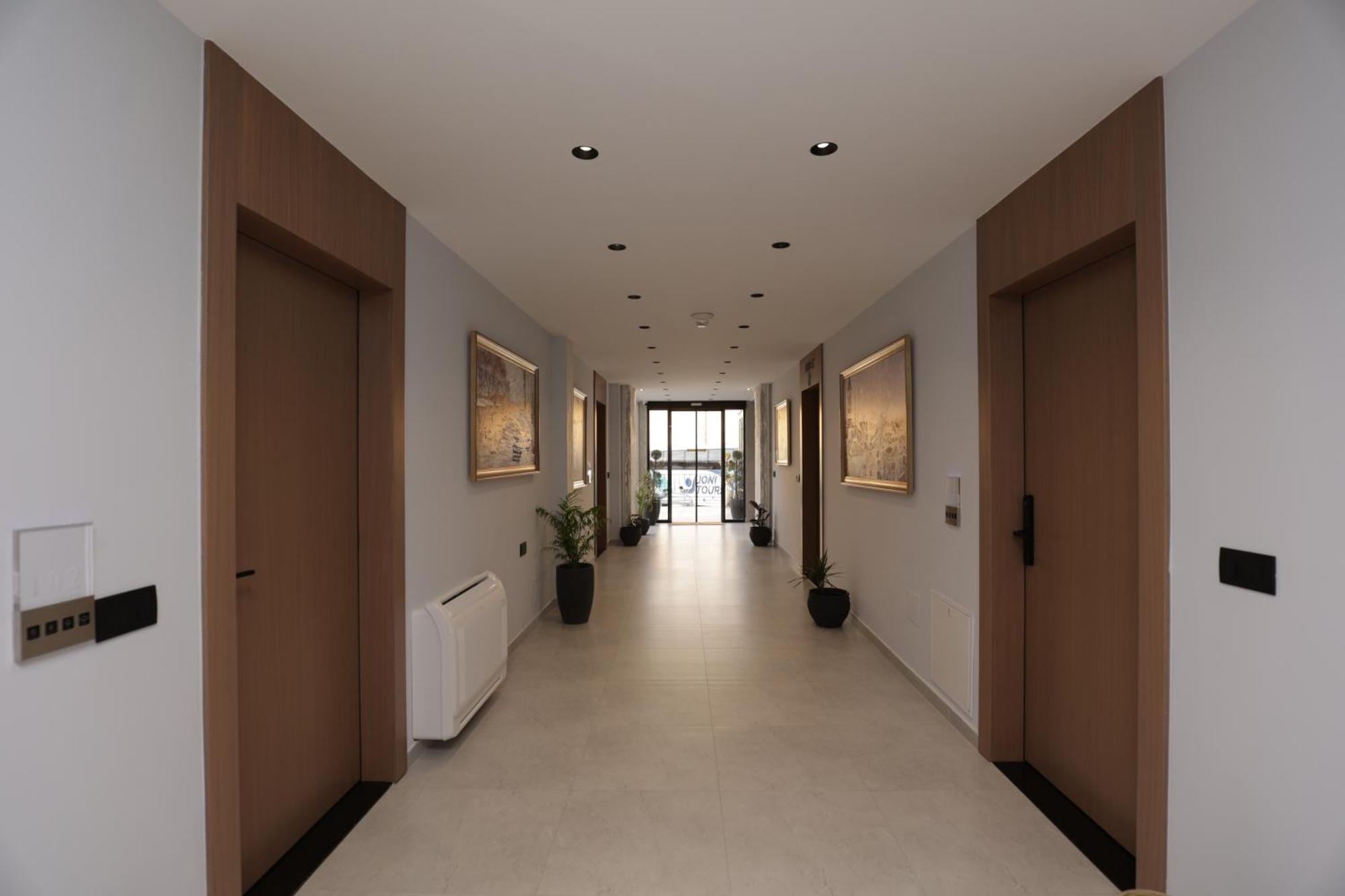 Residence Inn Tirana Bagian luar foto