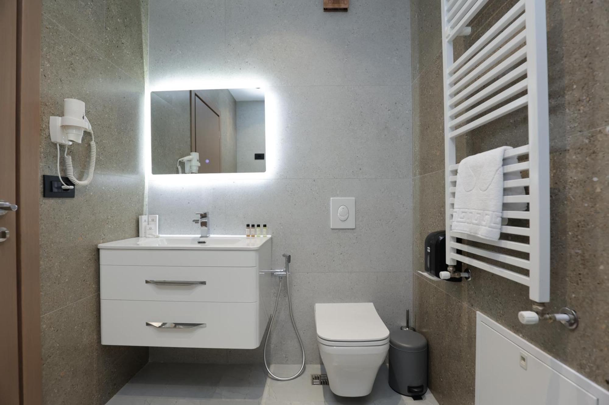 Residence Inn Tirana Bagian luar foto