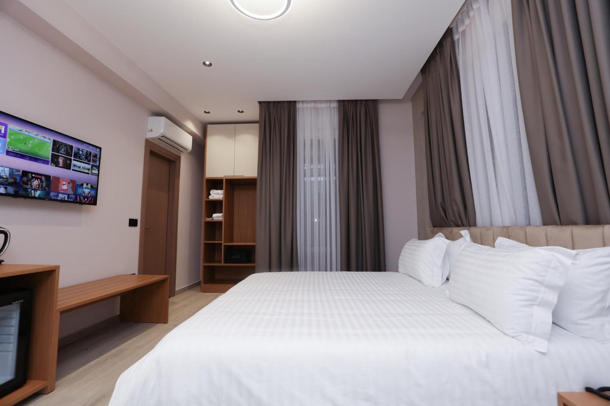 Residence Inn Tirana Bagian luar foto