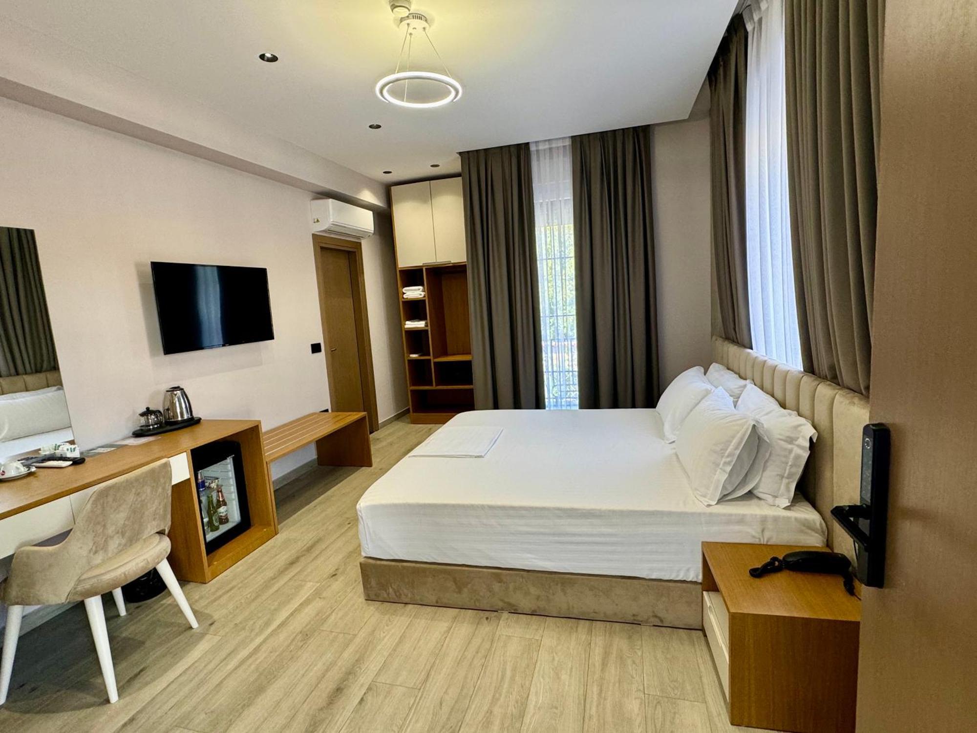 Residence Inn Tirana Bagian luar foto
